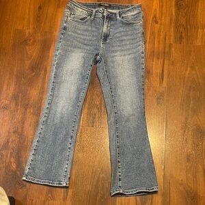 Judy Blue Women's Cropped Bootcut Jeans- medium faded wash